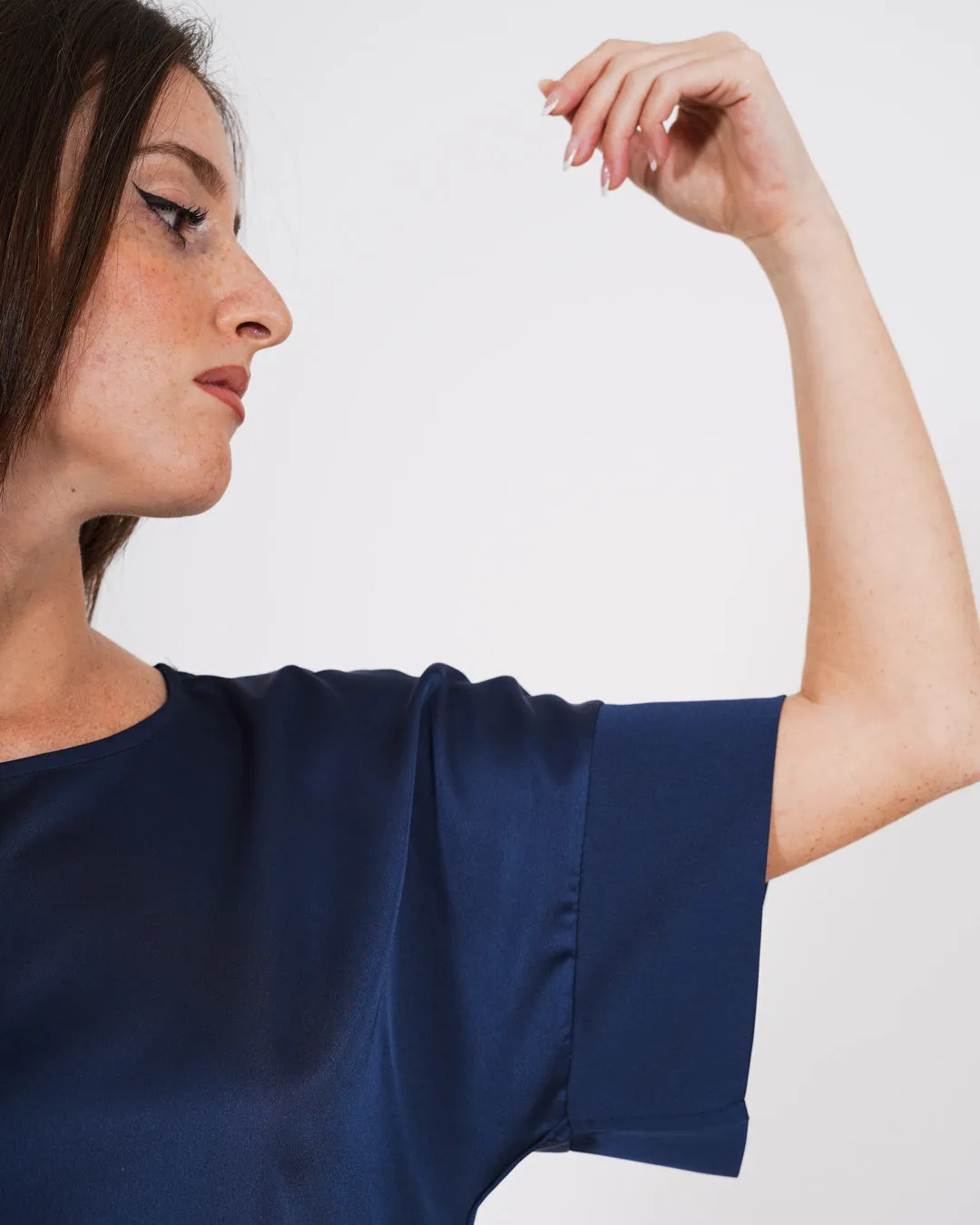 Blusa girocollo mezza manica in tessuto raso di viscosa - Trapano sold by Hope Fashion product image thumbnail 4