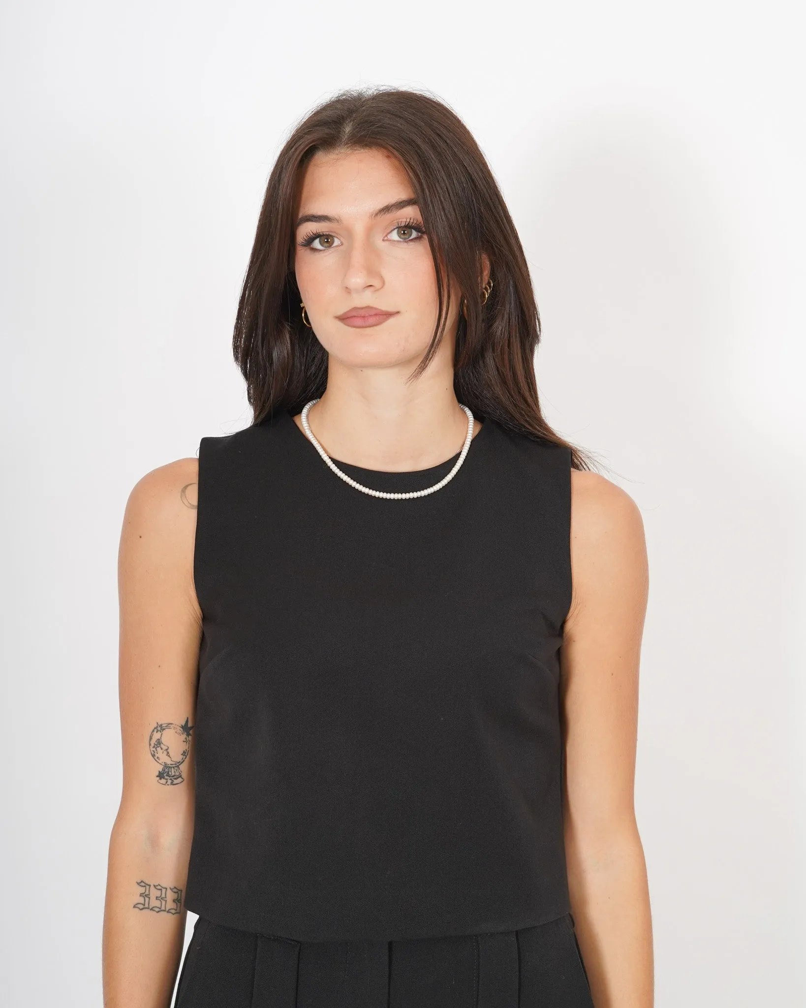 Blusa cropped smanicata in fresco lana - Zamorano sold by Hope Fashion