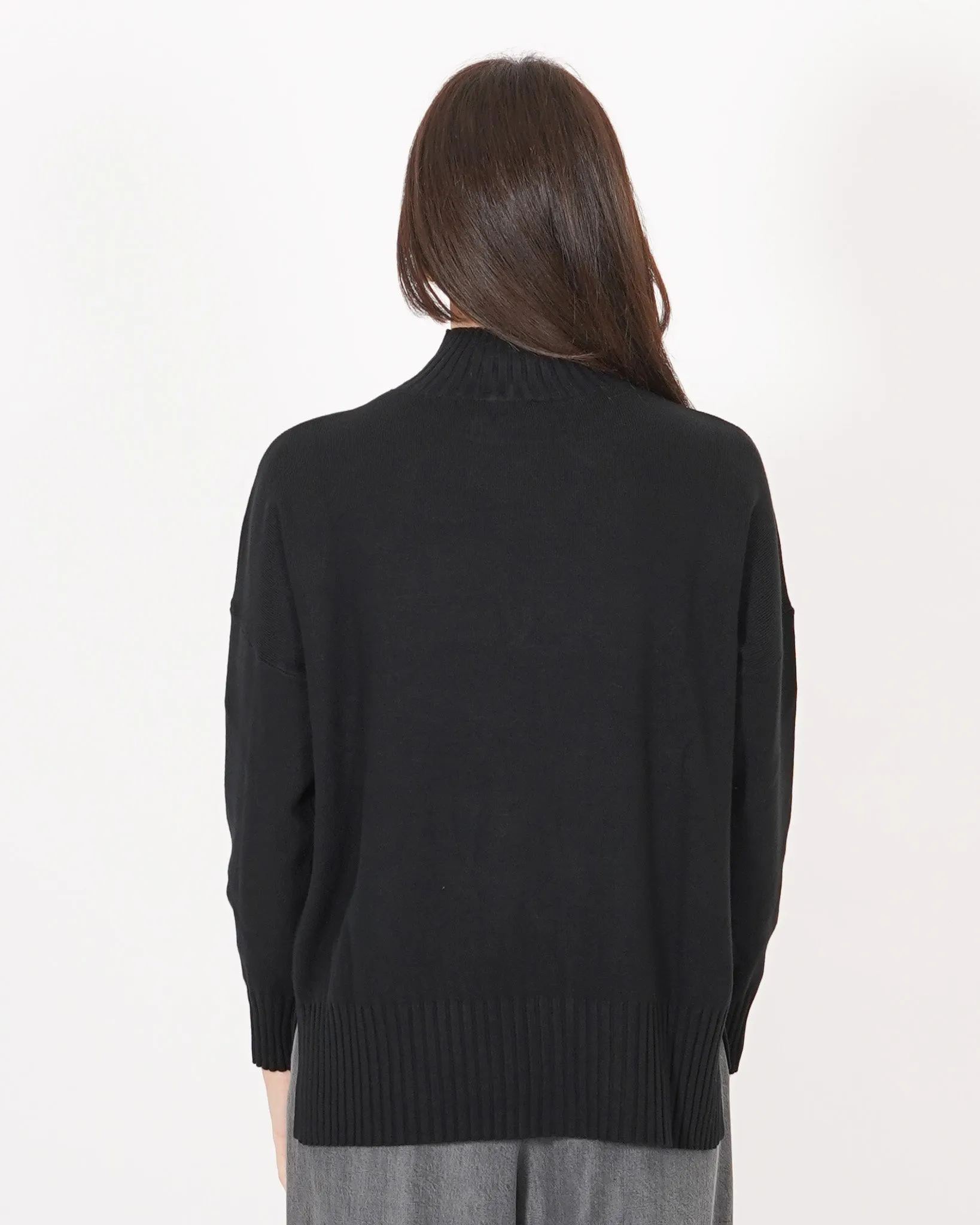 Maglia collo alto con spacchetti sul fondo - Gesso sold by Hope Fashion product image thumbnail 3