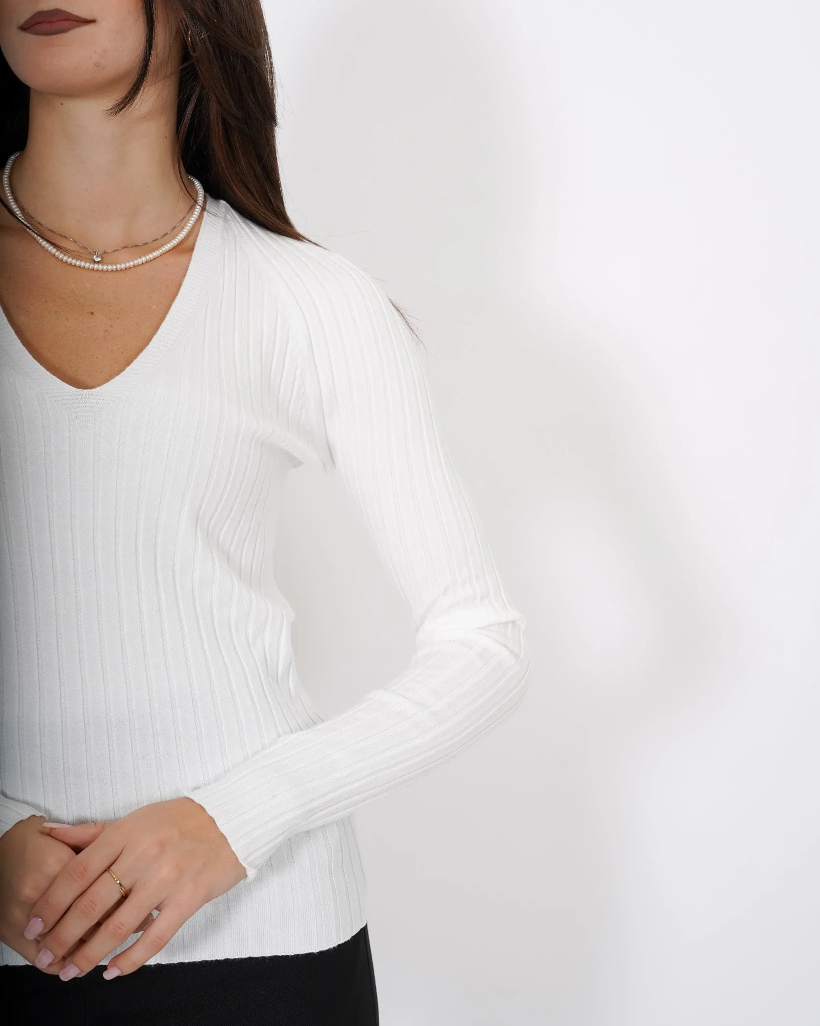 Maglia a costine con scollo a V - Verdesca sold by Hope Fashion product image thumbnail 5