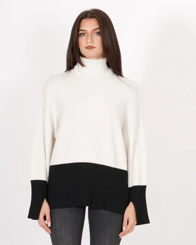 Collo alto bicolor con maniche ampie - Struffolo sold by Hope Fashion