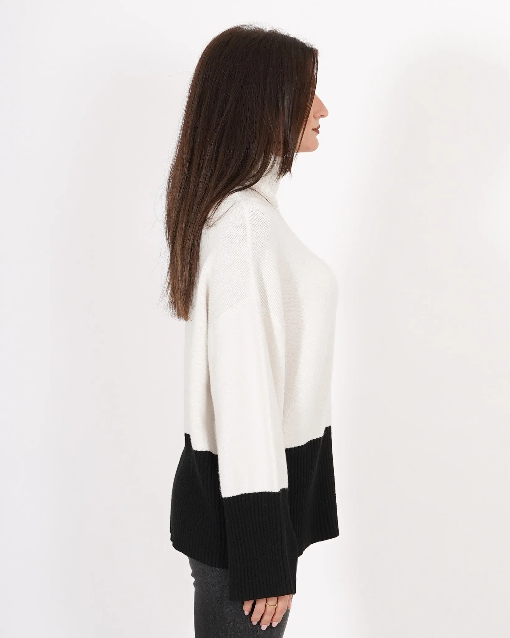 Collo alto bicolor con maniche ampie - Struffolo sold by Hope Fashion product image thumbnail 2