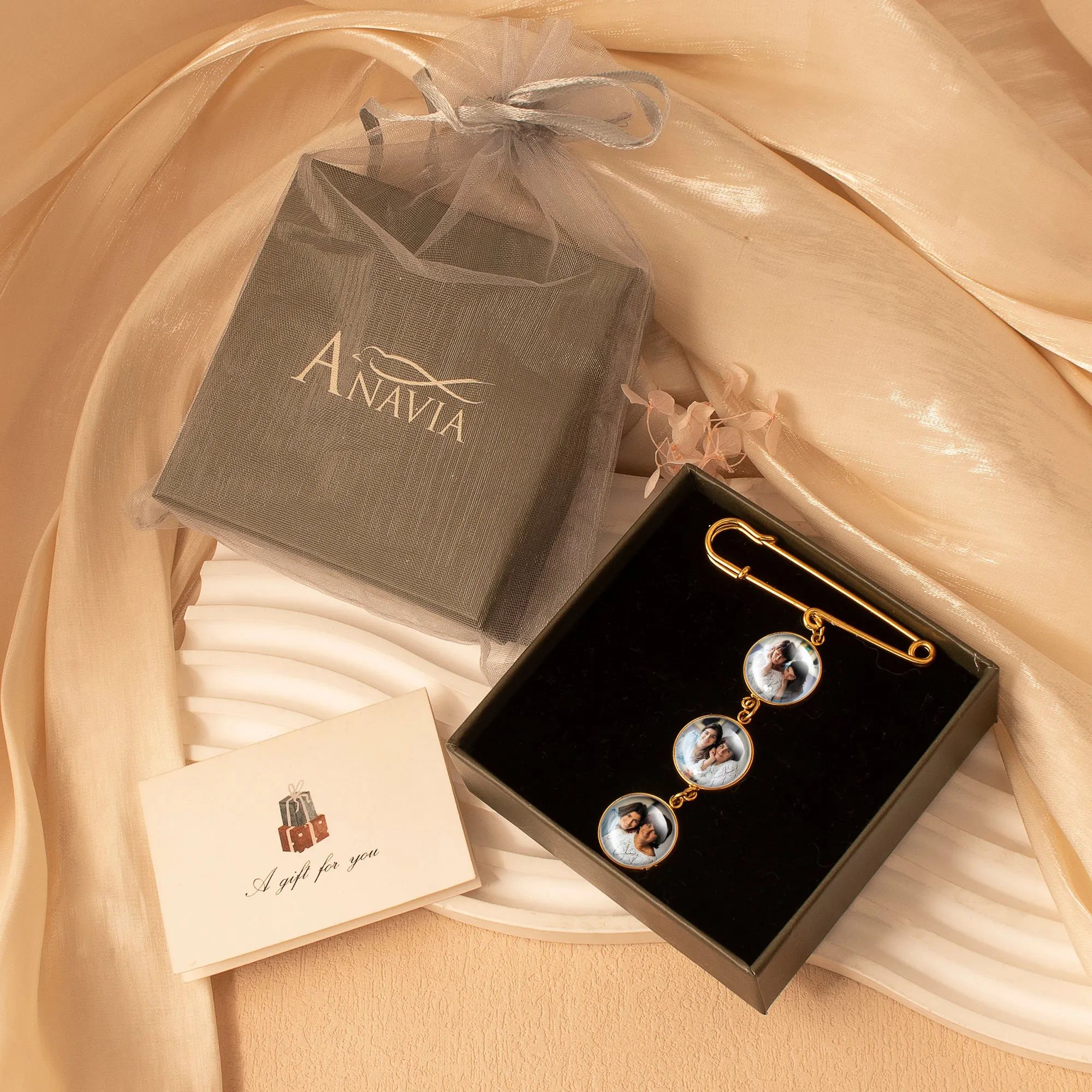 Vertical Round Graduation Photo Brooch Pin sold by Anavia product image thumbnail 5