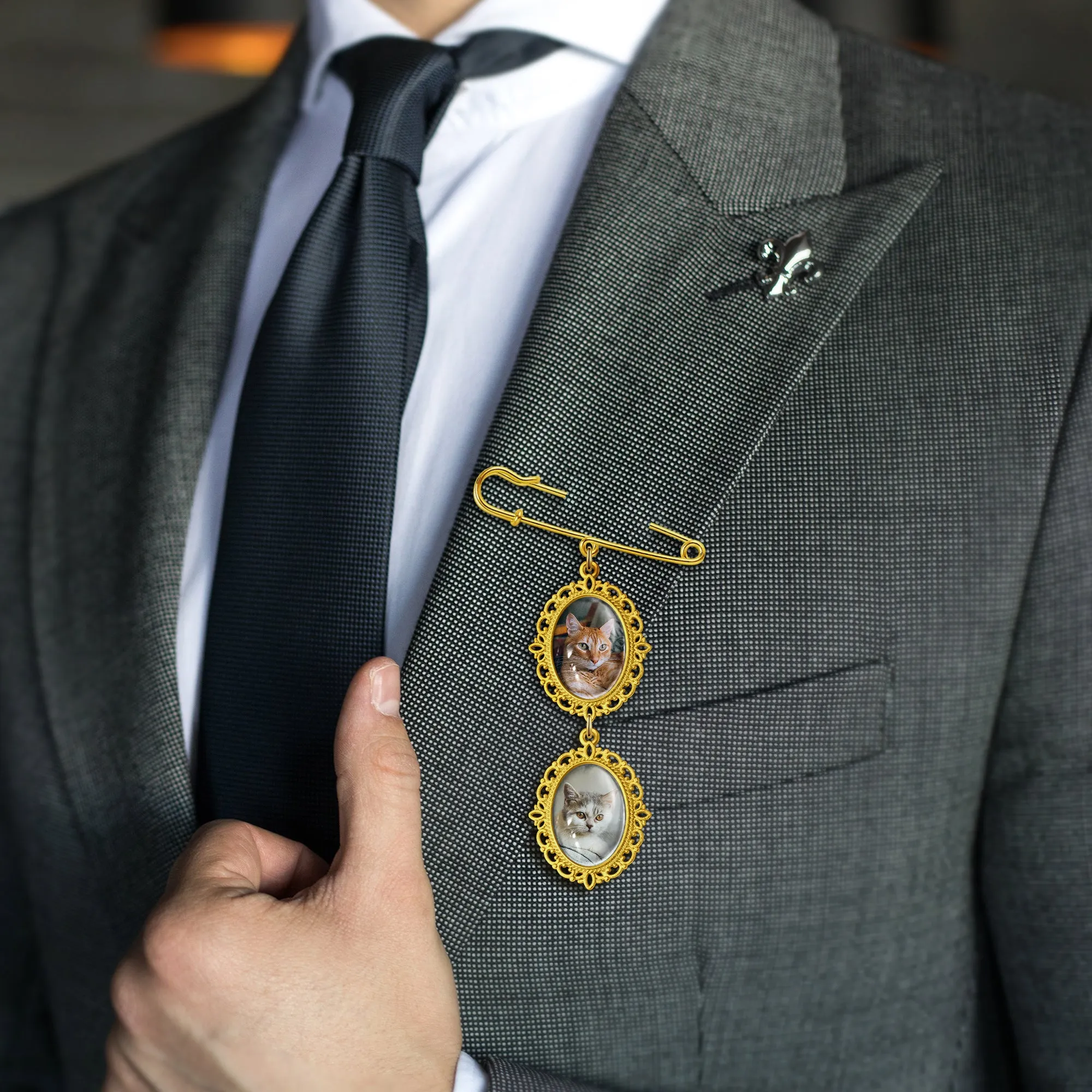 Vertical Pet Memorial Oval Photo Brooch Pin sold by Anavia product image thumbnail 2