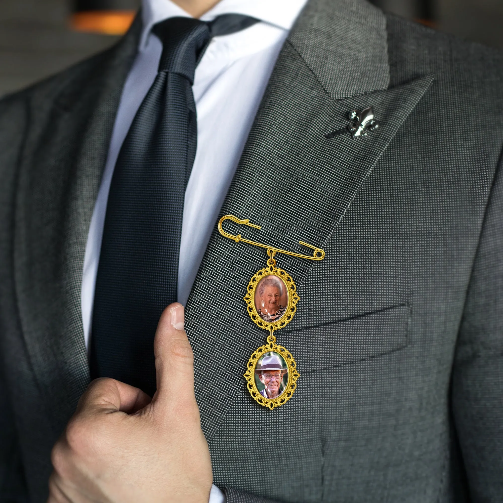 Vertical Oval Photo Brooch Pin sold by Anavia product image thumbnail 2