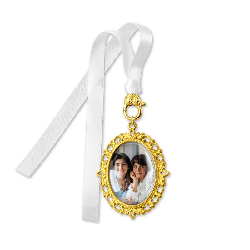 Reversible Wedding Photo Ribbon Brooch made by Anavia