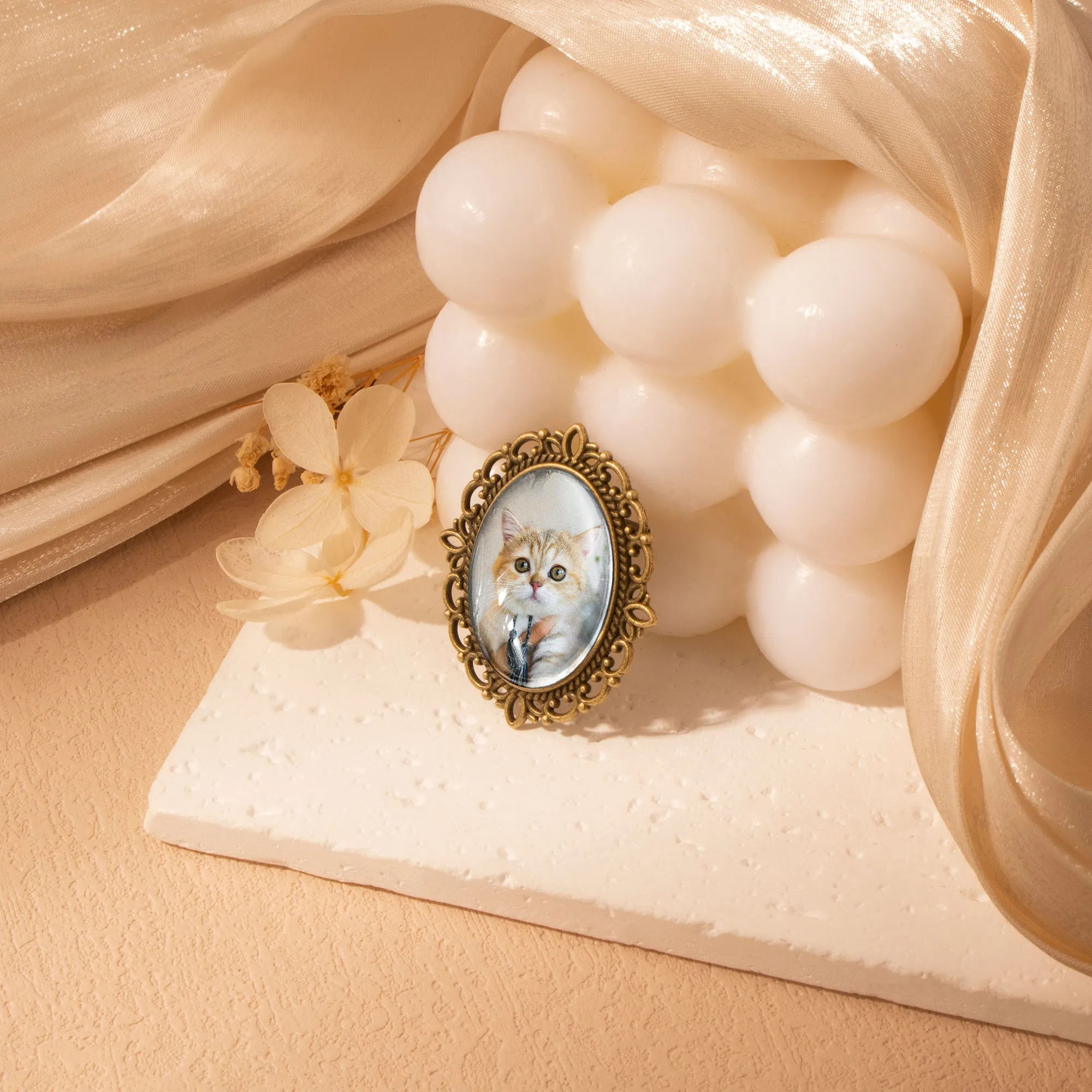 Vintage Oval Resin Pet Photo Brooch sold by Anavia product image thumbnail 4