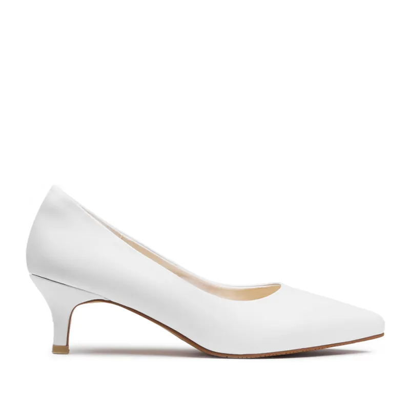 Kanaya White sold by Prabu