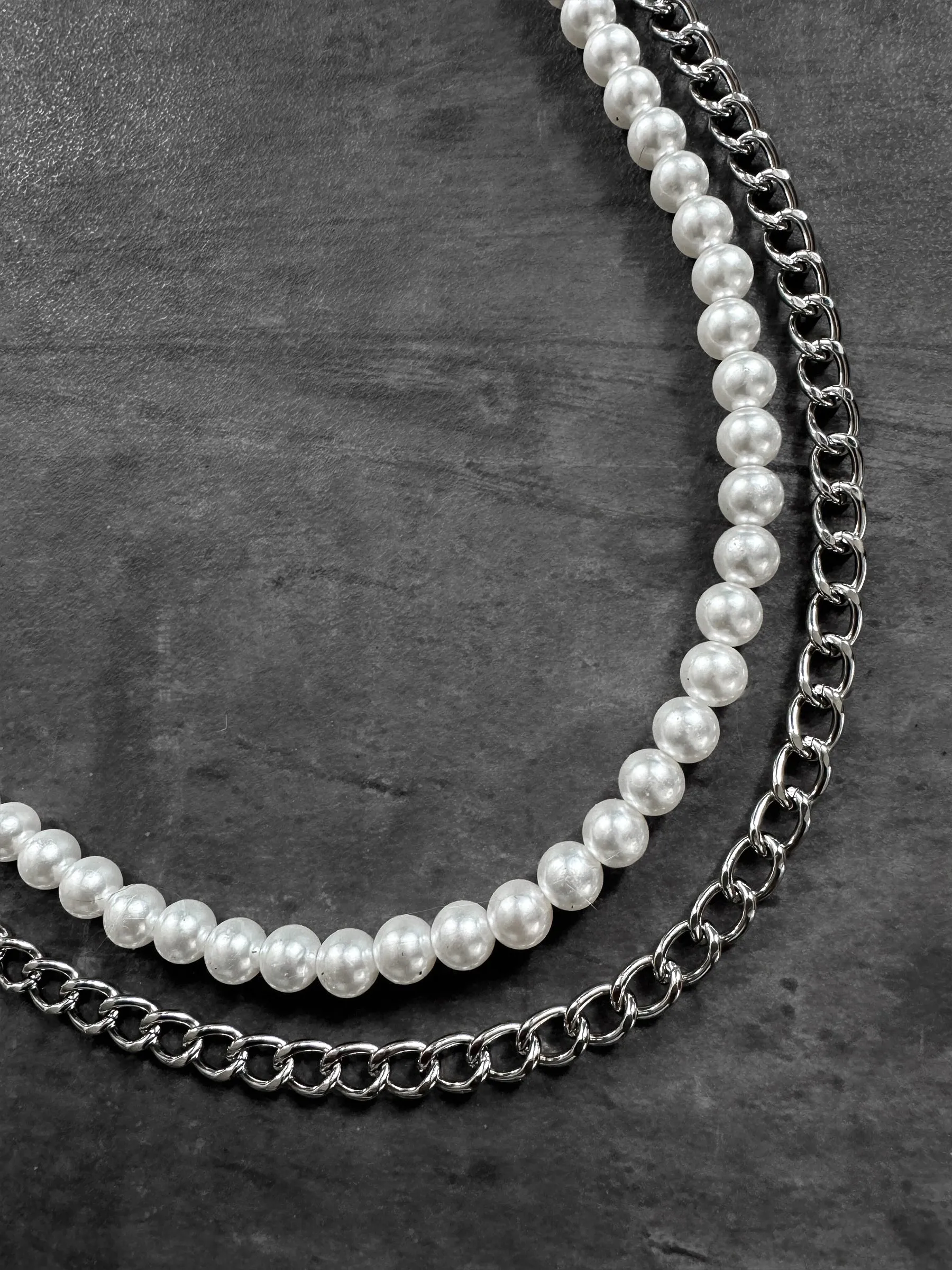 🎁 FREE Pearl Link Wallet Chain sold by reputation studios product image thumbnail 5