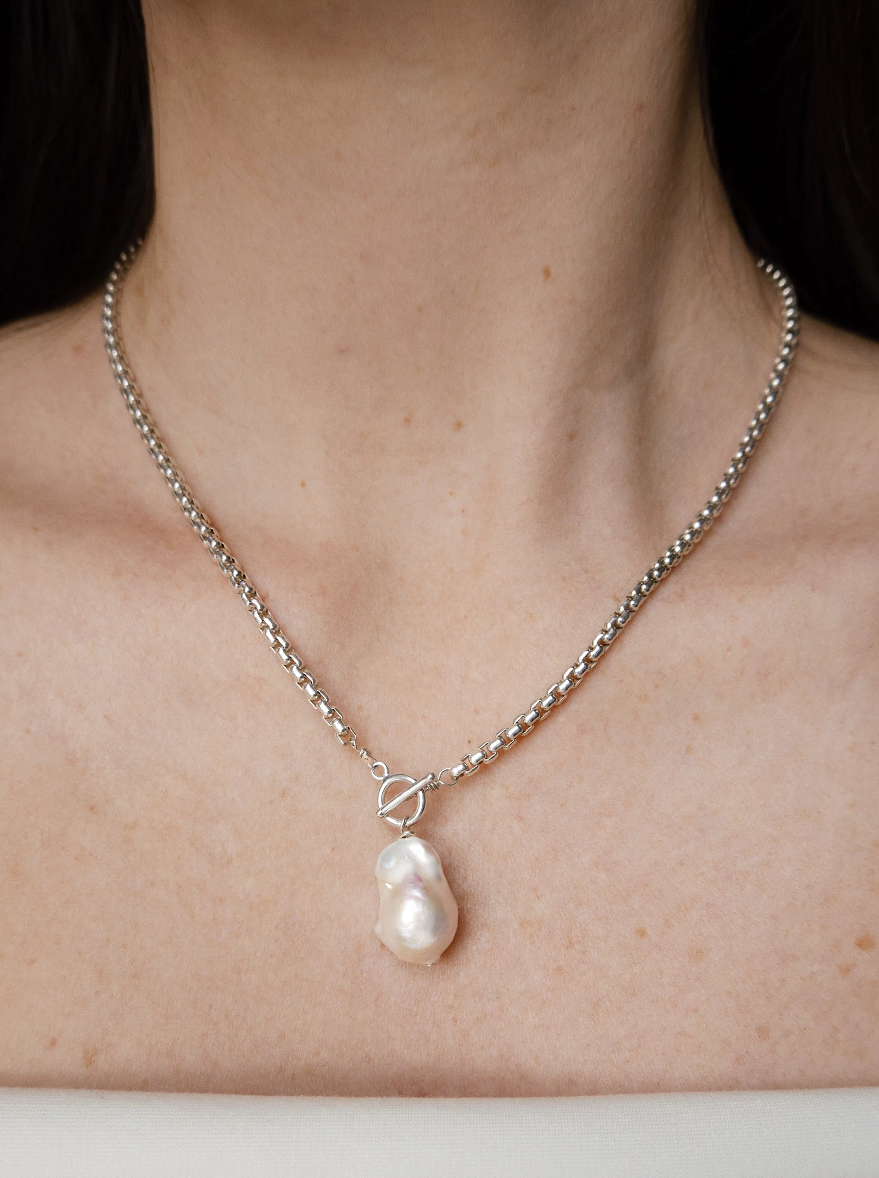 London Necklace sold by Adorn Pili product image thumbnail 2