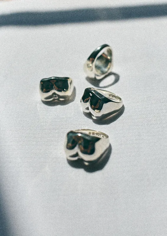 Marcellus ring sold by Bangle Begum