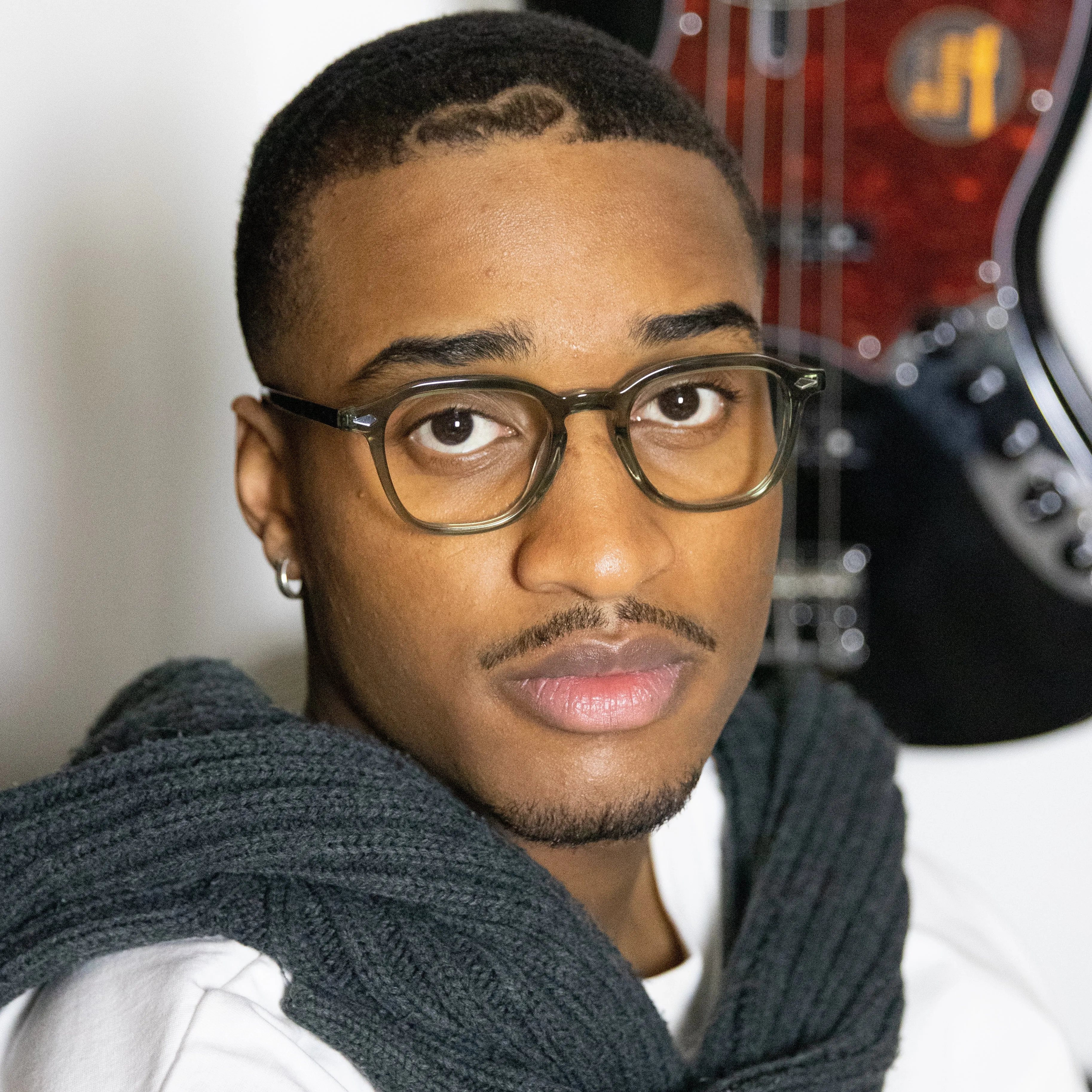 Corlys.V Olive - Blue Light sold by Le Petit Lunetier