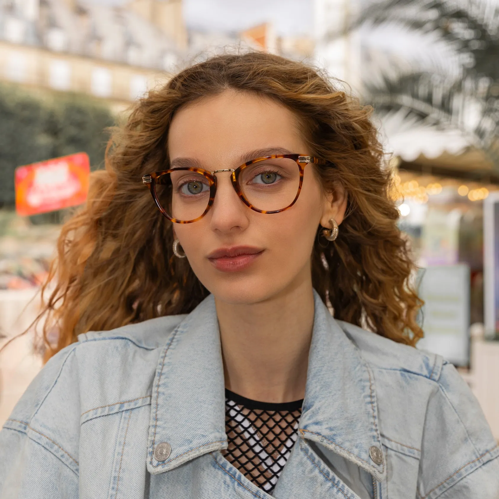 Bradley.J Brown / Havana - Blue Light sold by Le Petit Lunetier product image thumbnail 4