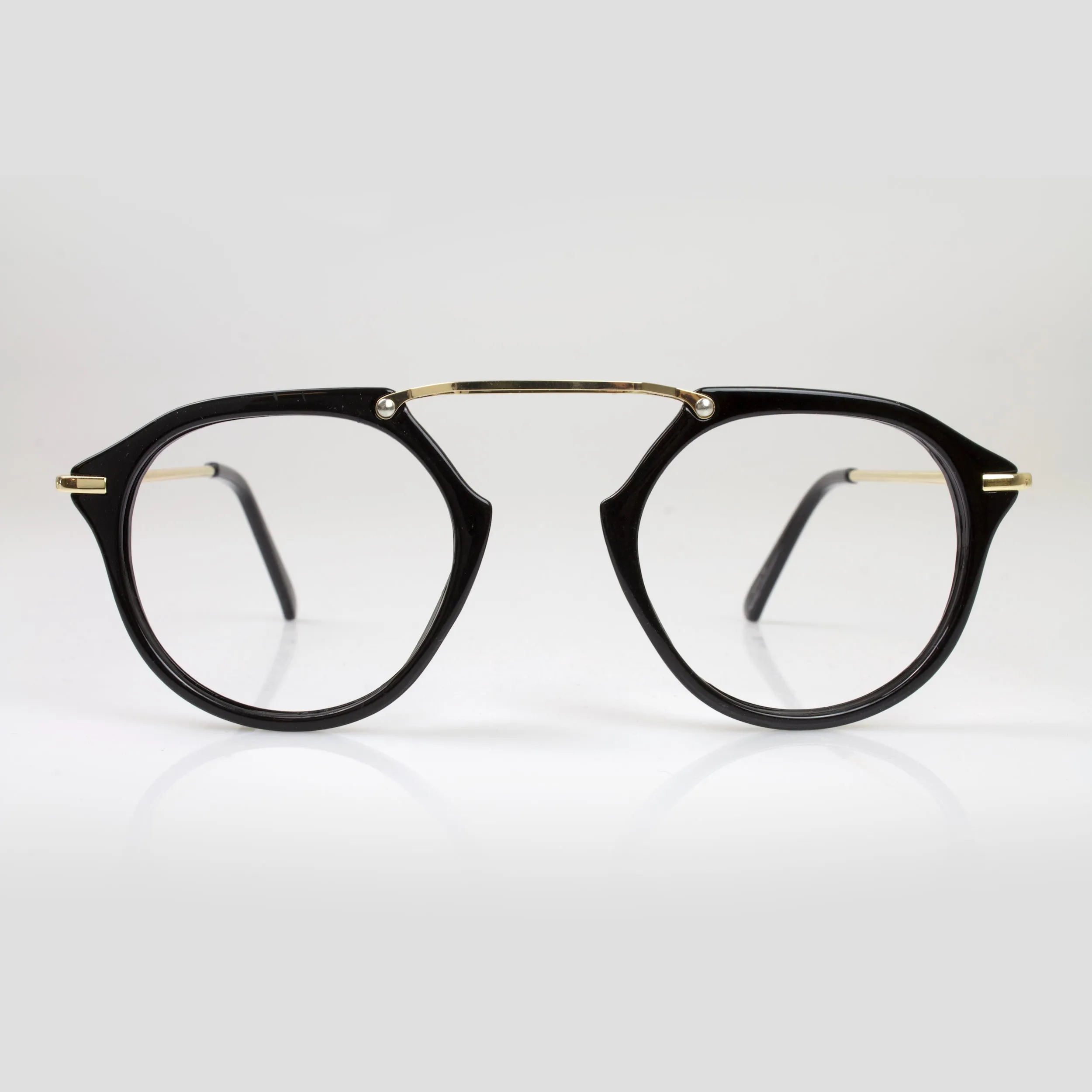 Mike.W Black // 100% Health sold by Le Petit Lunetier