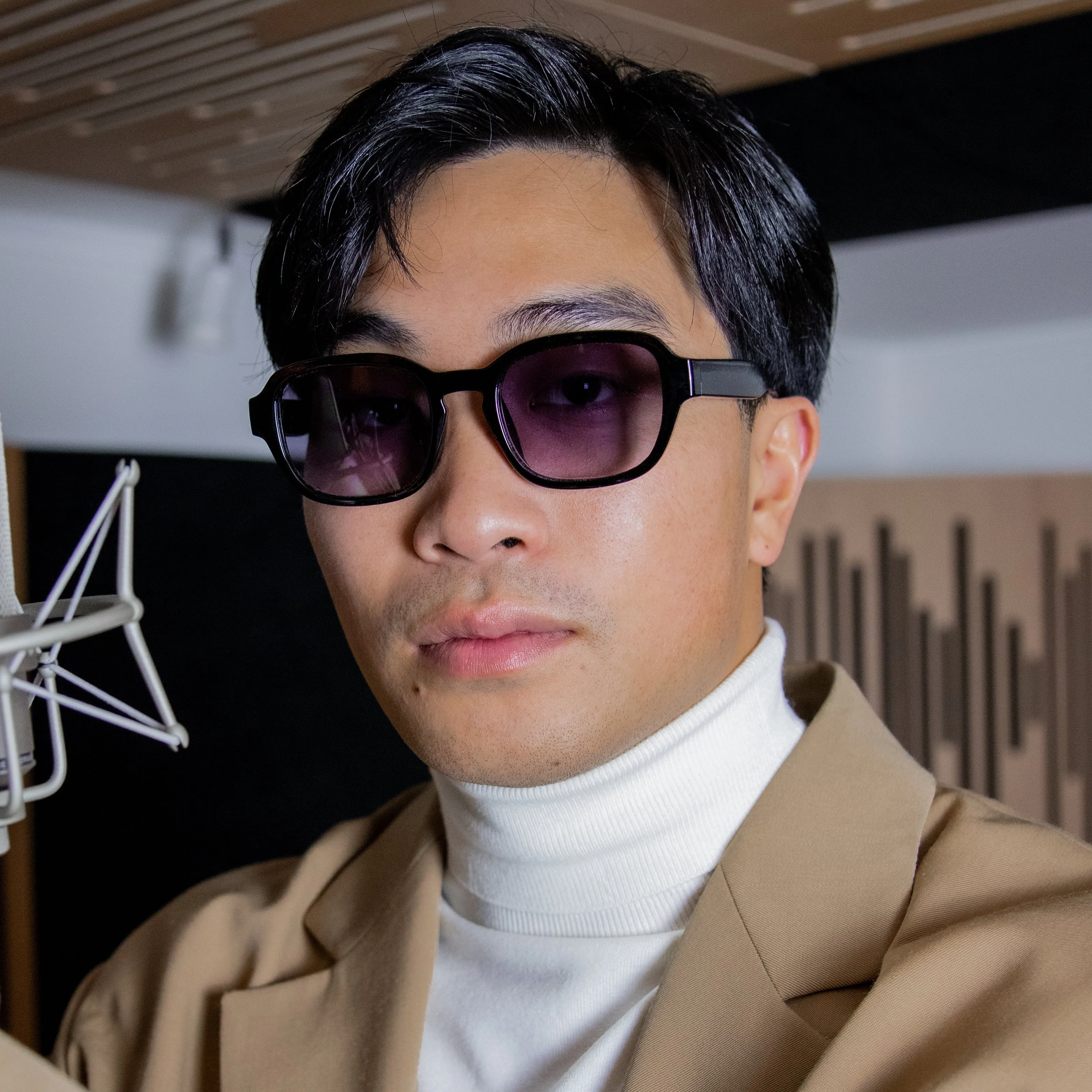 Jung.H Black - Sunglasses sold by Le Petit Lunetier product image thumbnail 2