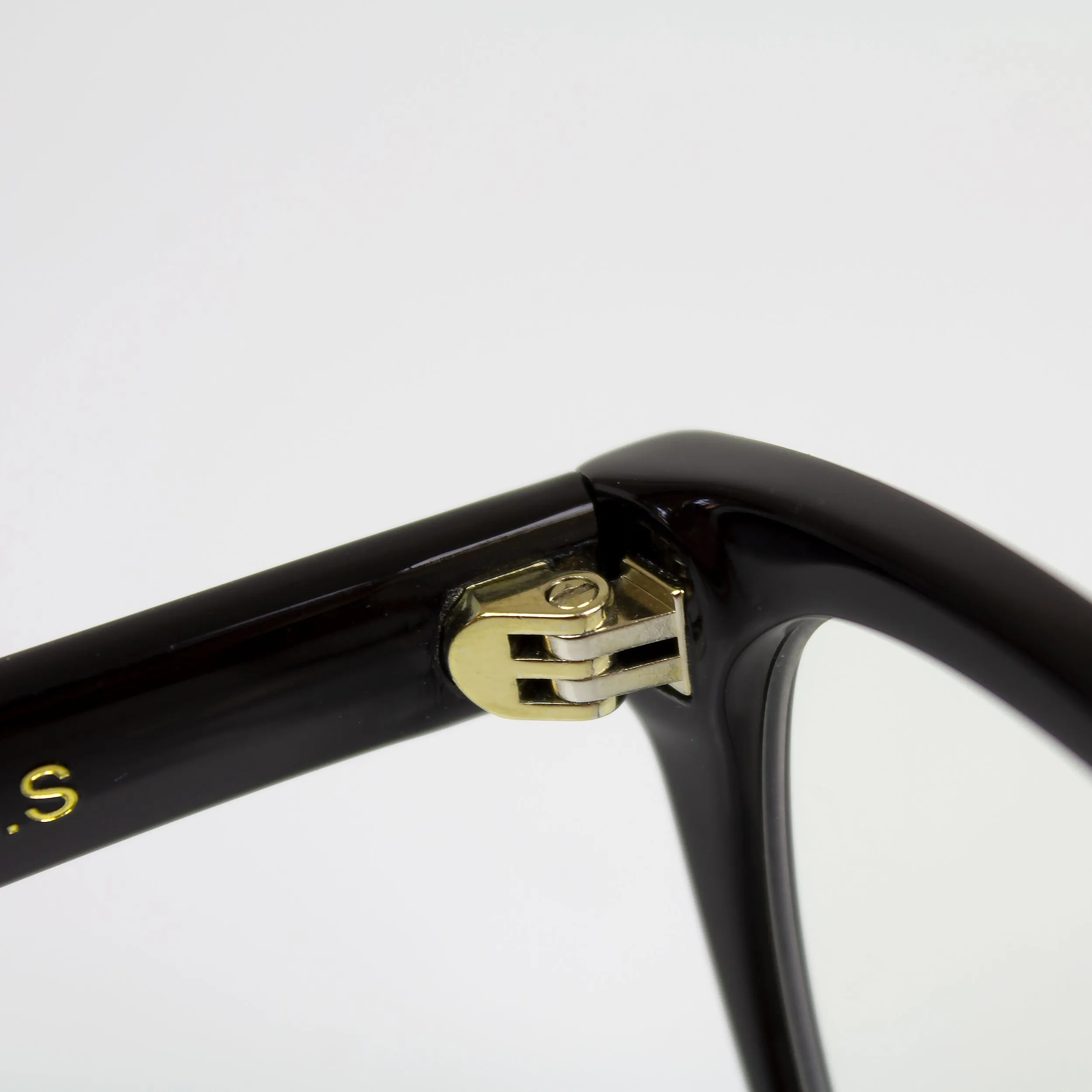 Zelda.S Black // 100% Health sold by Le Petit Lunetier product image thumbnail 5