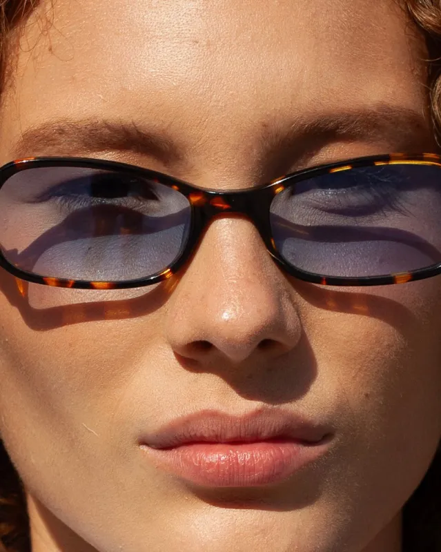 Riley Brown / Havana and Blue - Sunglasses sold by Le Petit Lunetier
