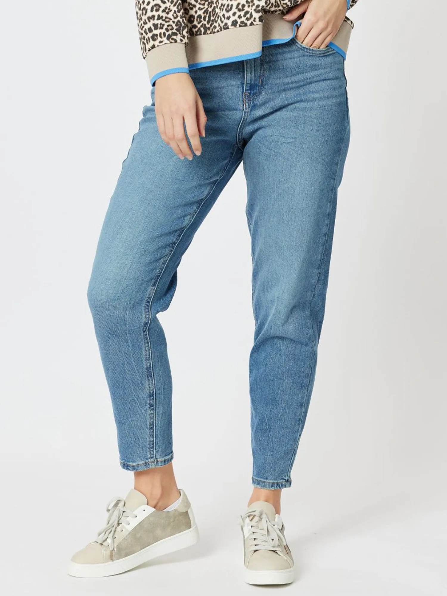 Barrel High Rise Relaxed Mom Jean - Denim sold by RC & Co