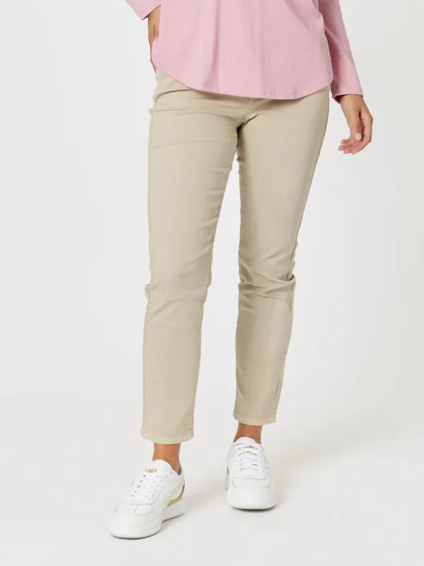 Chicago Slim Leg Jean - Natural made by RC & Co