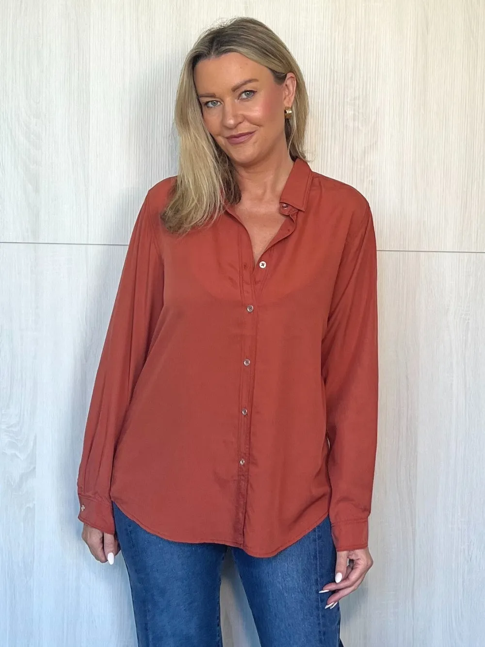 Hailey Chic Shirt - Fig sold by RC & Co