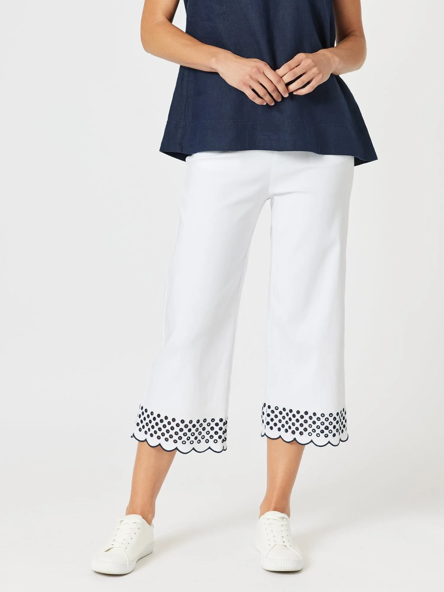 Scallop Hem Pant - White/Navy sold by RC & Co