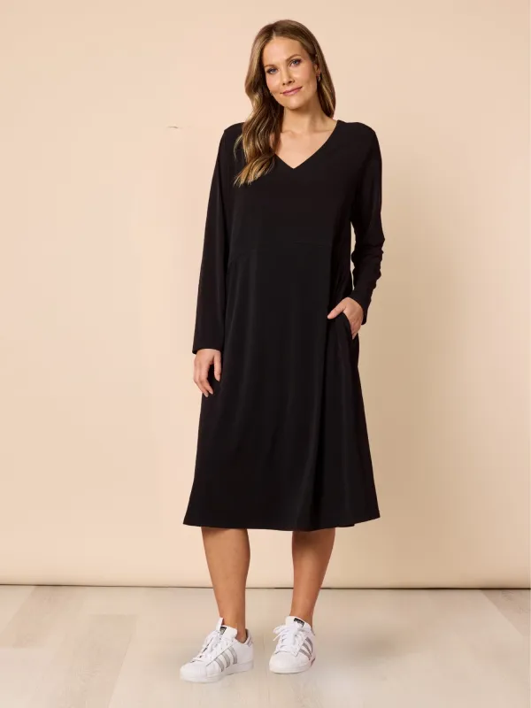 Traveller Long Sleeve Dress - Black made by RC & Co