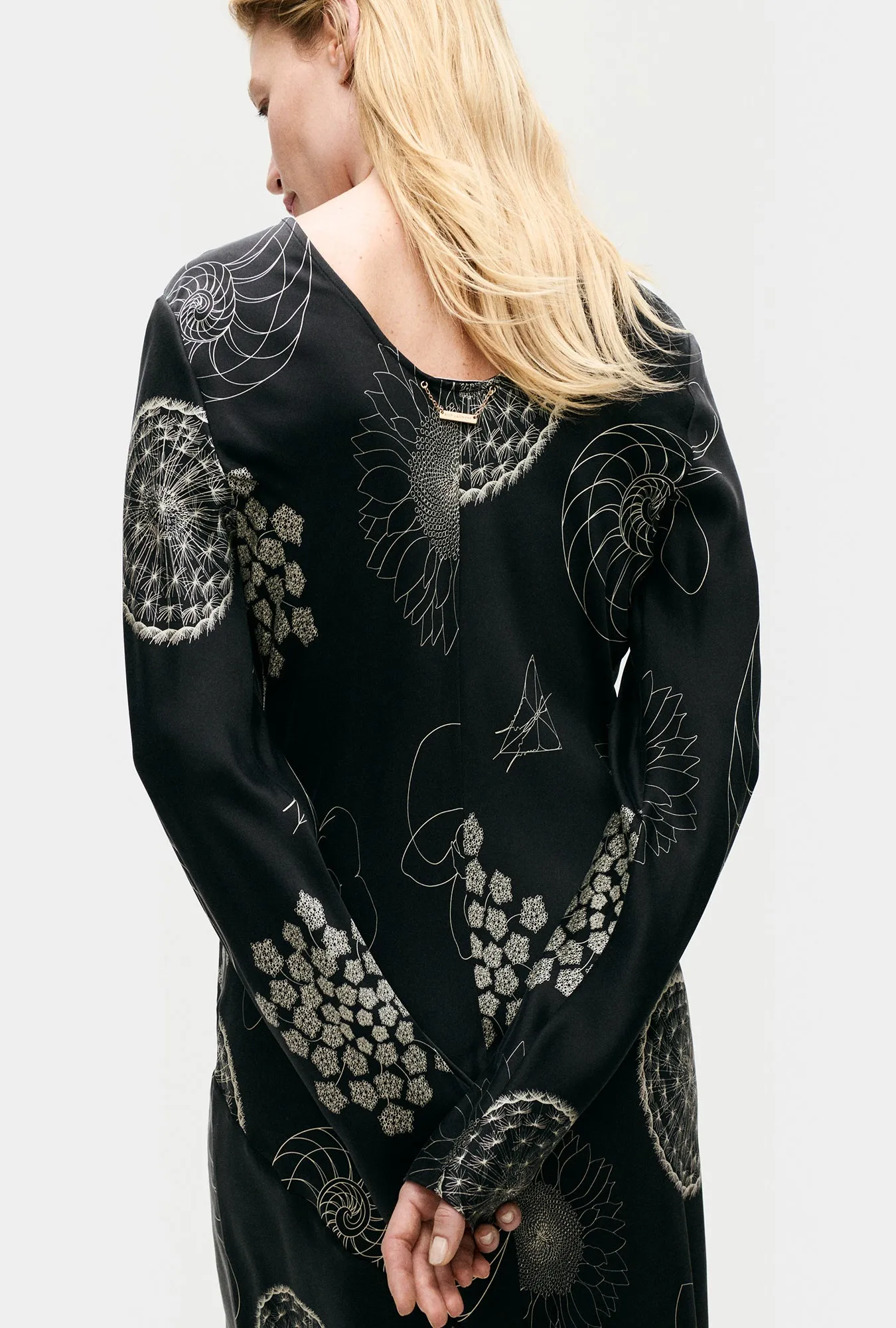 FULL SLEEVE BIAS DRESS FIBONACCI BLACK sold by Silk Laundry product image thumbnail 5