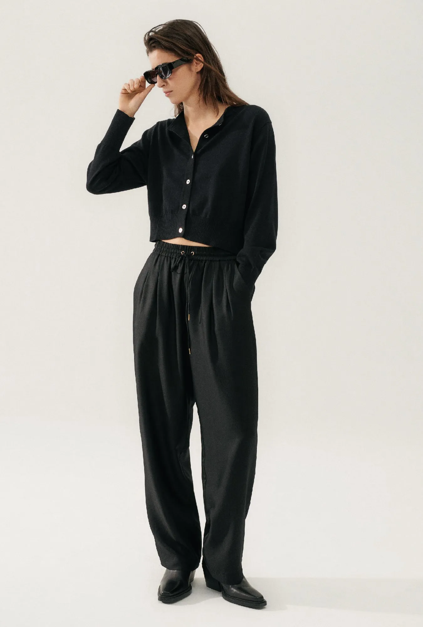 Cropped Cardigan Black sold by Silk Laundry product image thumbnail 3