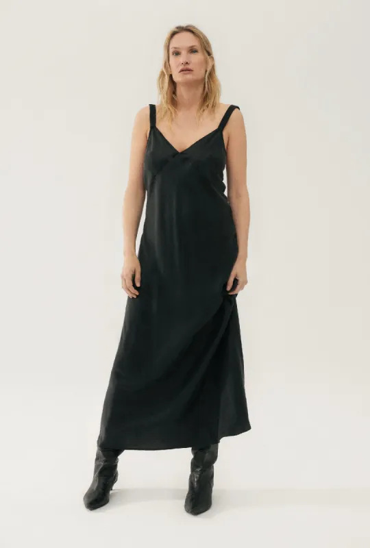 DECO RUCHED DRESS BLACK sold by Silk Laundry