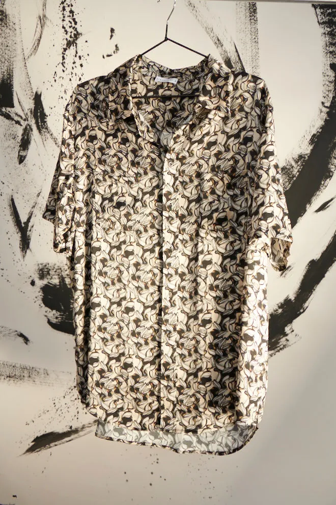 SHORT SLEEVE BOYFRIEND SHIRT PELICANS sold by Silk Laundry