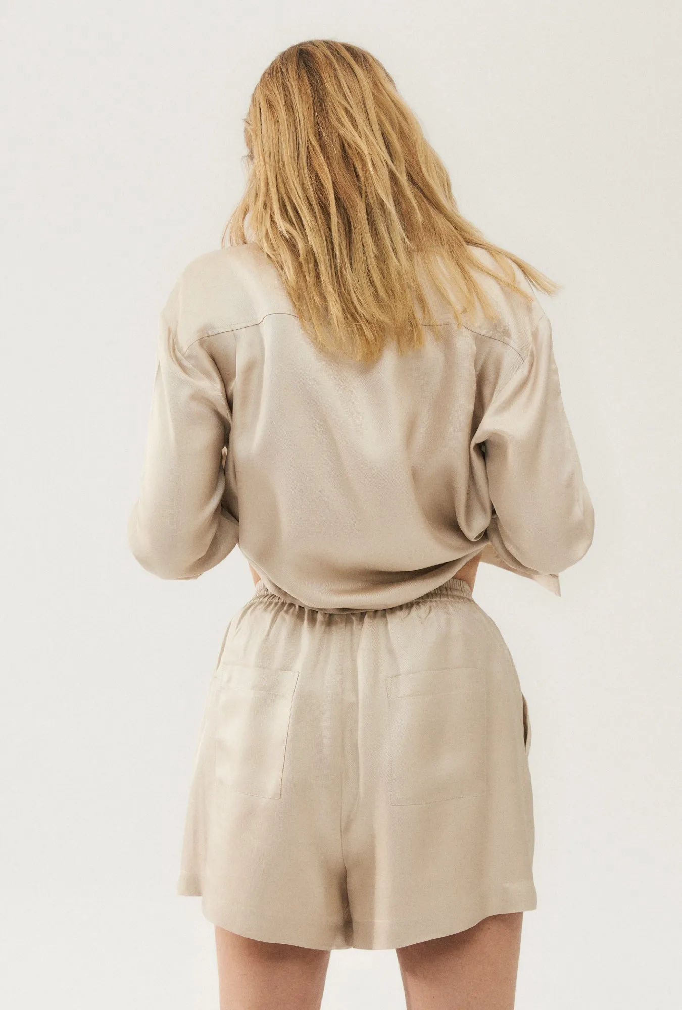Twill Slouch Shorts Hazelnut sold by Silk Laundry product image thumbnail 4