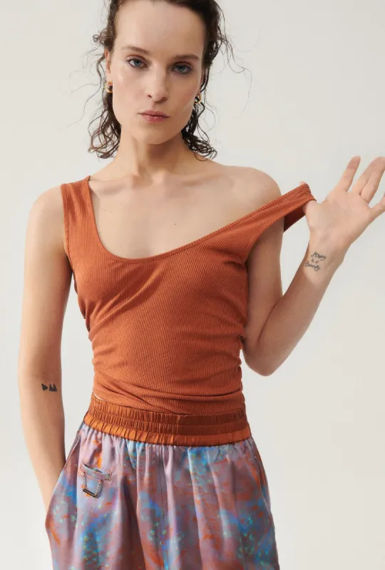 RIBBED TANK UMBER sold by Silk Laundry