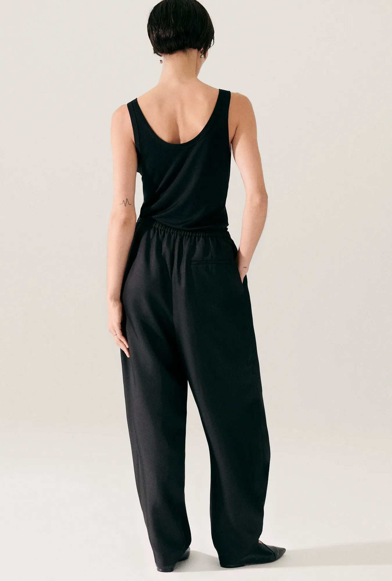 JERSEY SCOOP TANK BLACK sold by Silk Laundry product image thumbnail 4