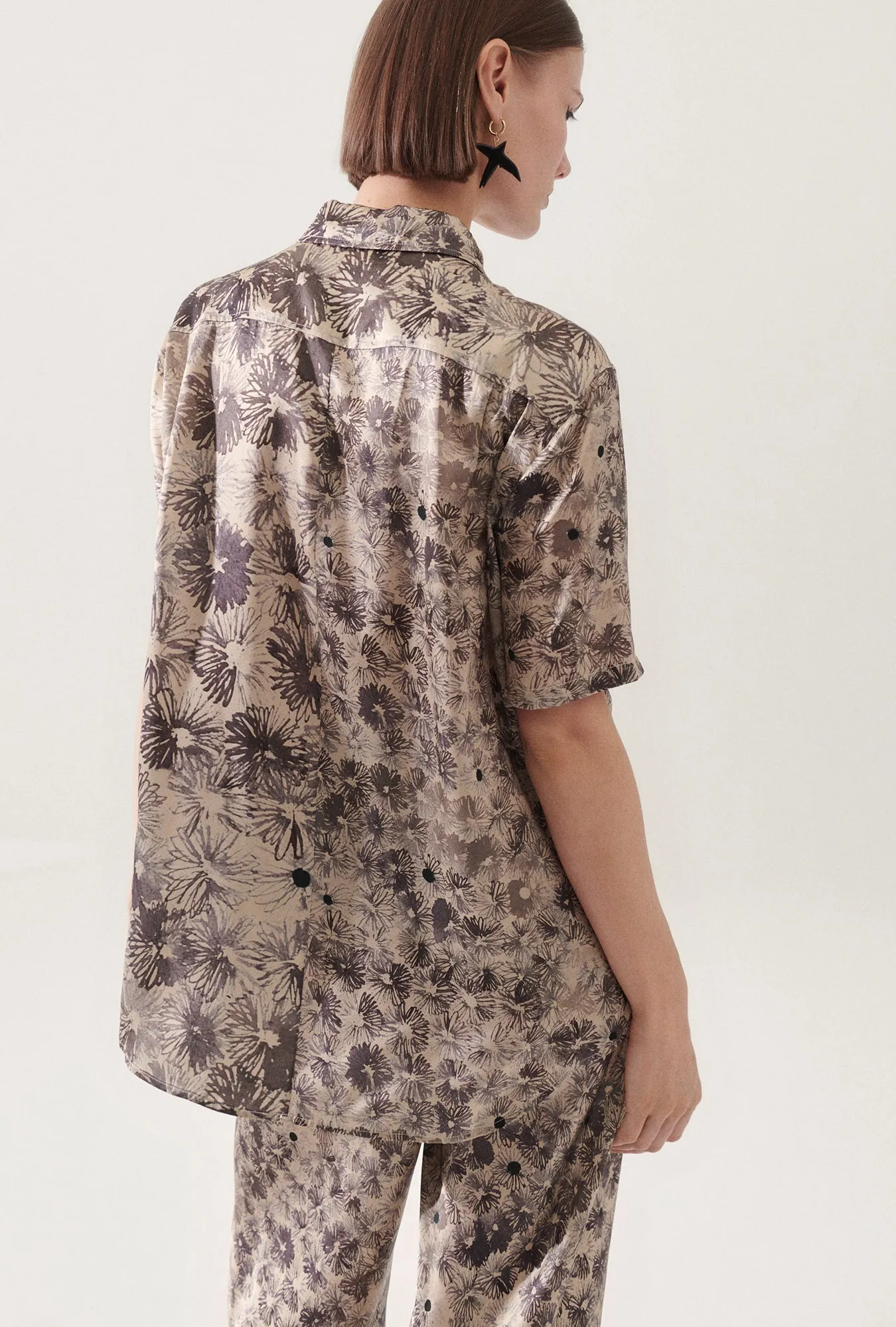 Short Sleeve Boyfriend Shirt Aster Floral sold by Silk Laundry product image thumbnail 3