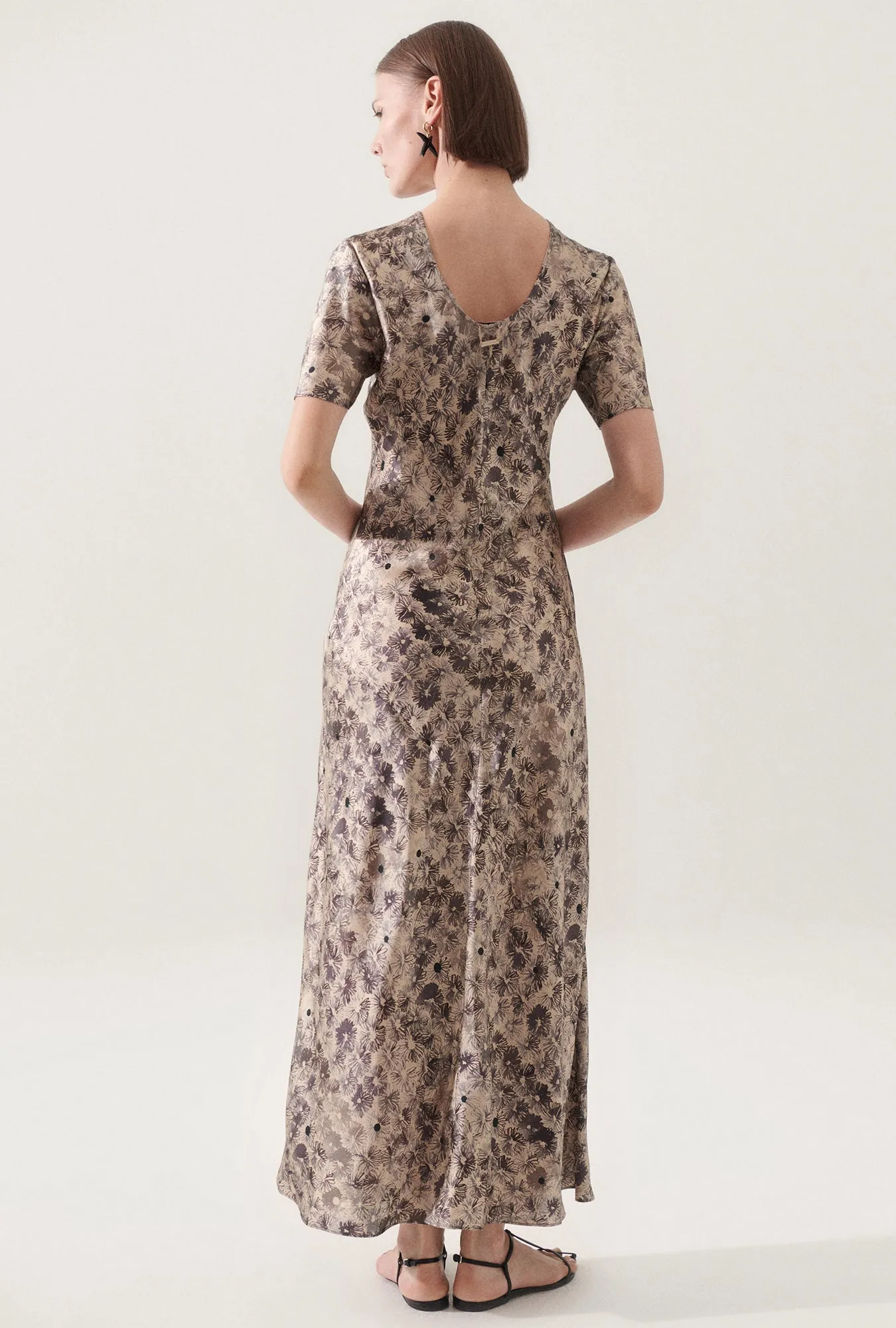 SHORT SLEEVE BIAS DRESS ASTER FLORAL sold by Silk Laundry product image thumbnail 3