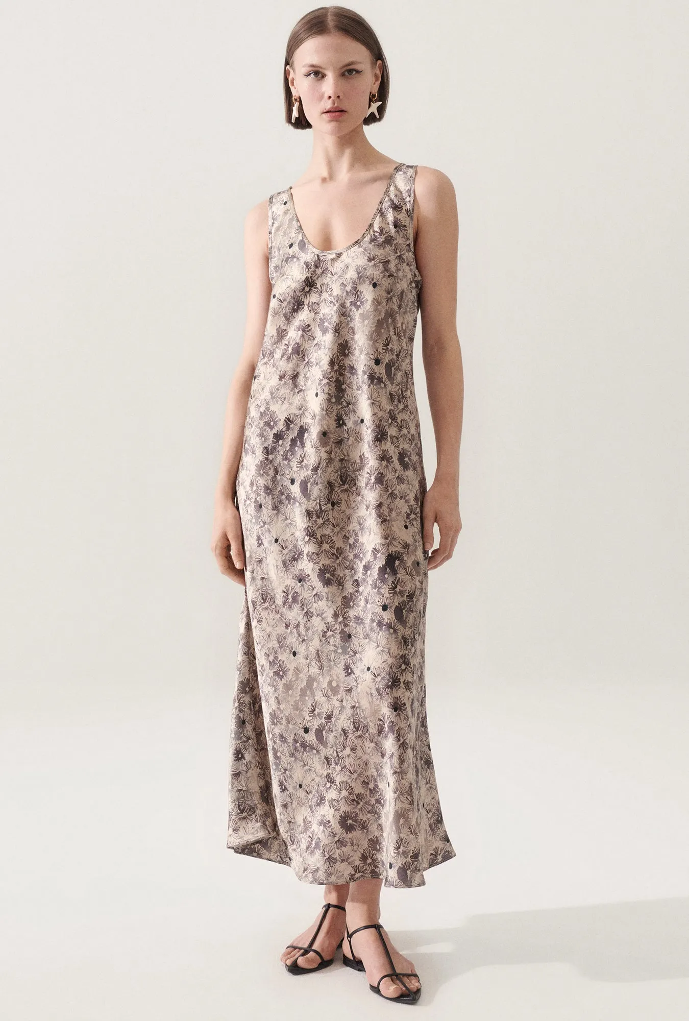 SCOOP NECK DRESS ASTER FLORAL sold by Silk Laundry product image thumbnail 4