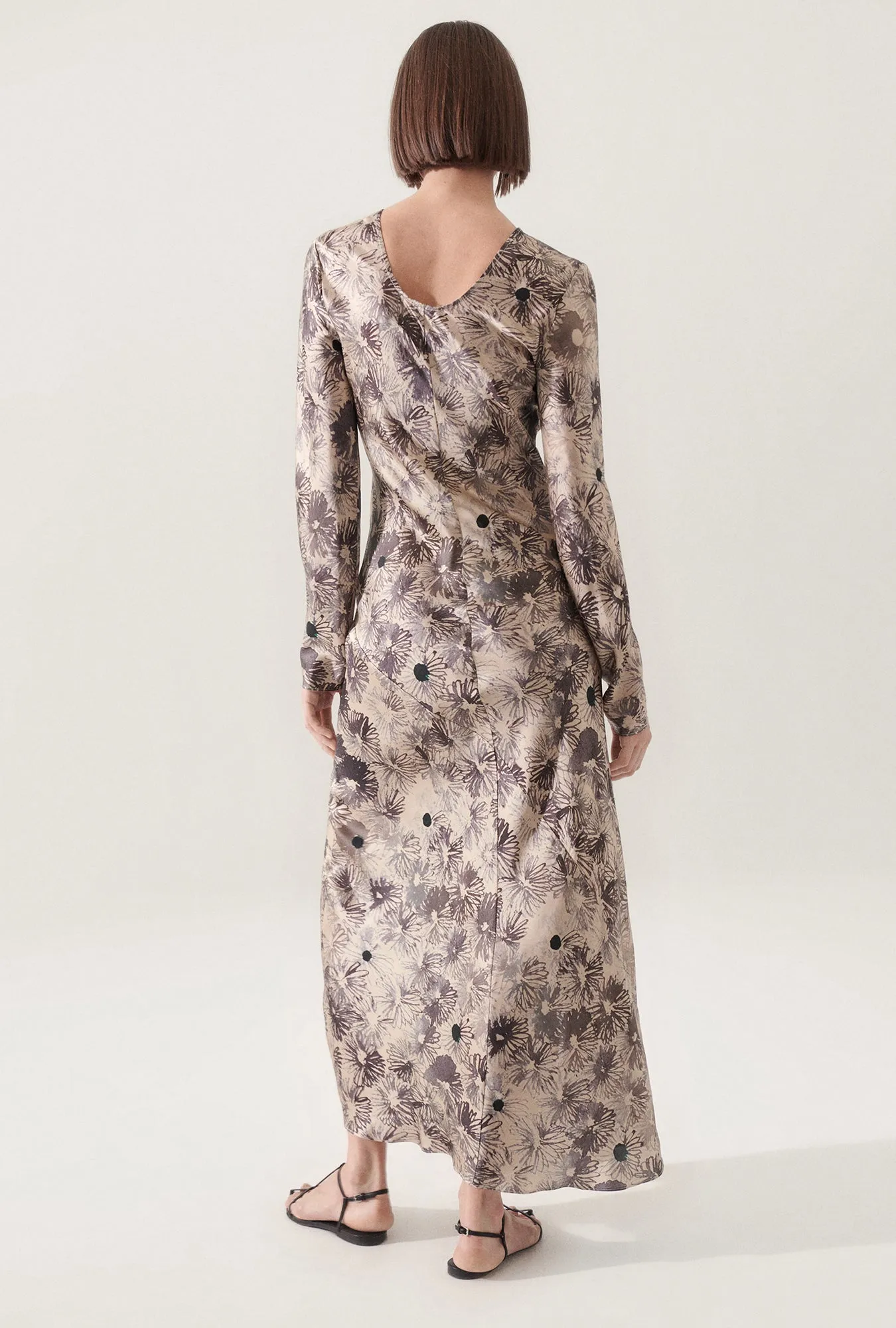 FULL SLEEVE BIAS DRESS ASTER FLORAL sold by Silk Laundry product image thumbnail 3