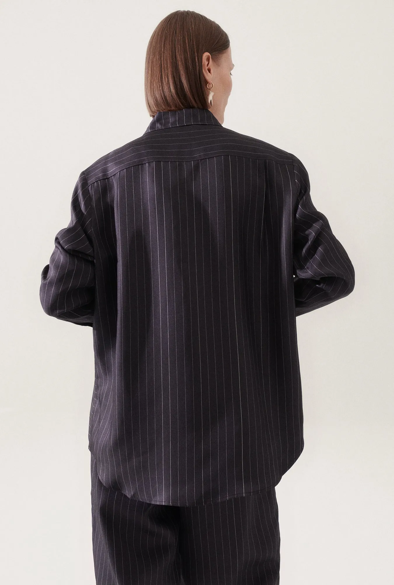 TWILL BOYFRIEND SHIRT PINSTRIPE BLACK / WHITE sold by Silk Laundry product image thumbnail 3