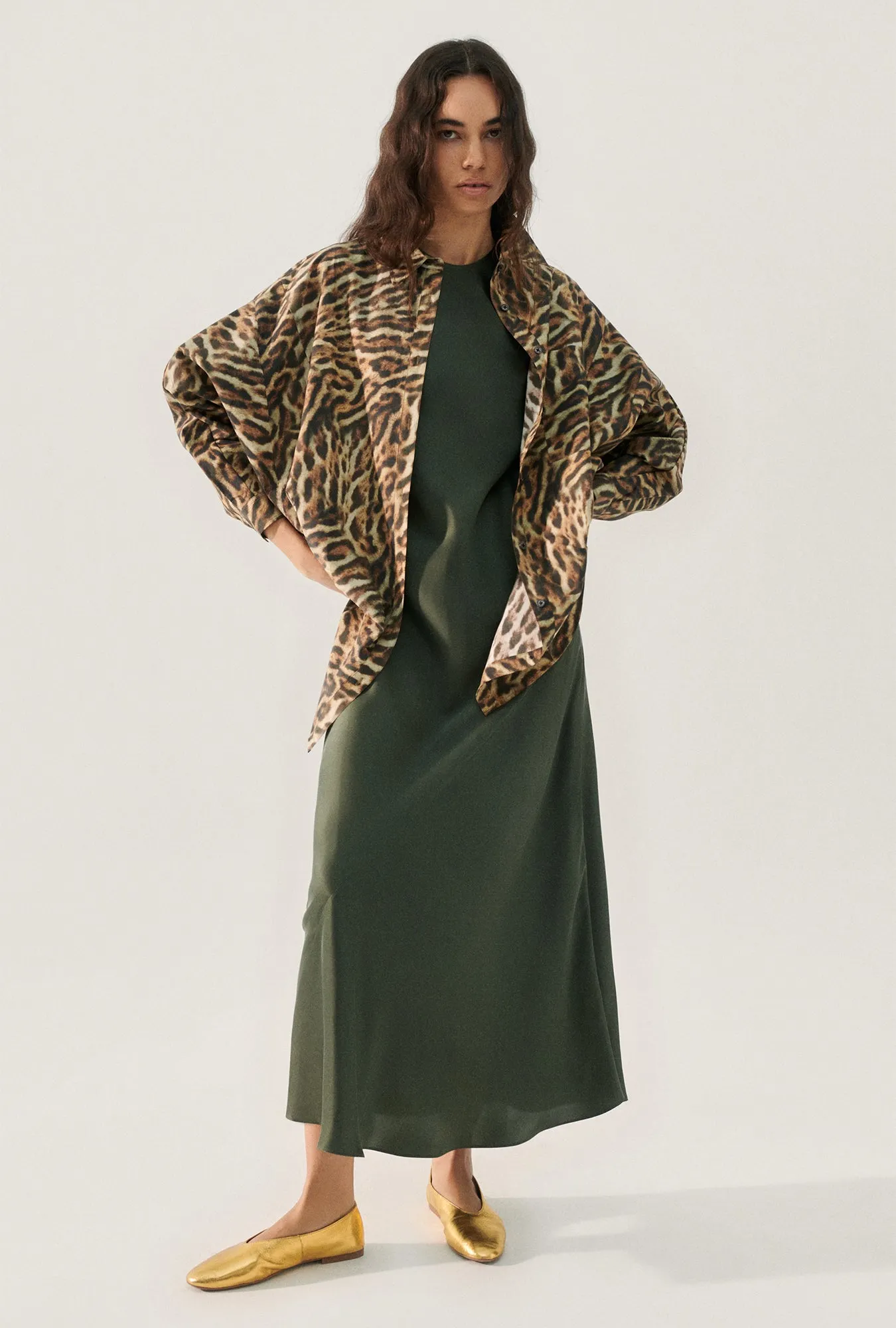 COTTON SILK ROUND SHIRT LEOPARD sold by Silk Laundry