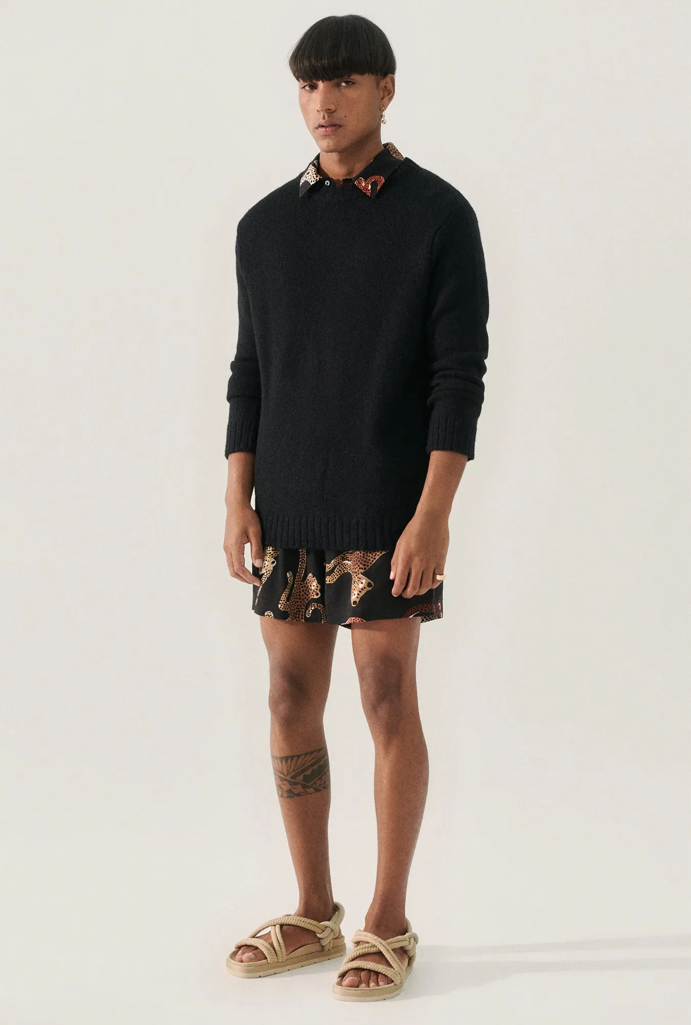 KNIT CREWNECK BLACK sold by Silk Laundry