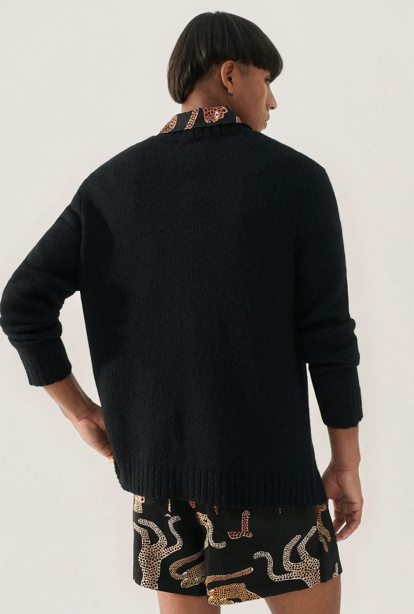 KNIT CREWNECK BLACK sold by Silk Laundry product image thumbnail 3
