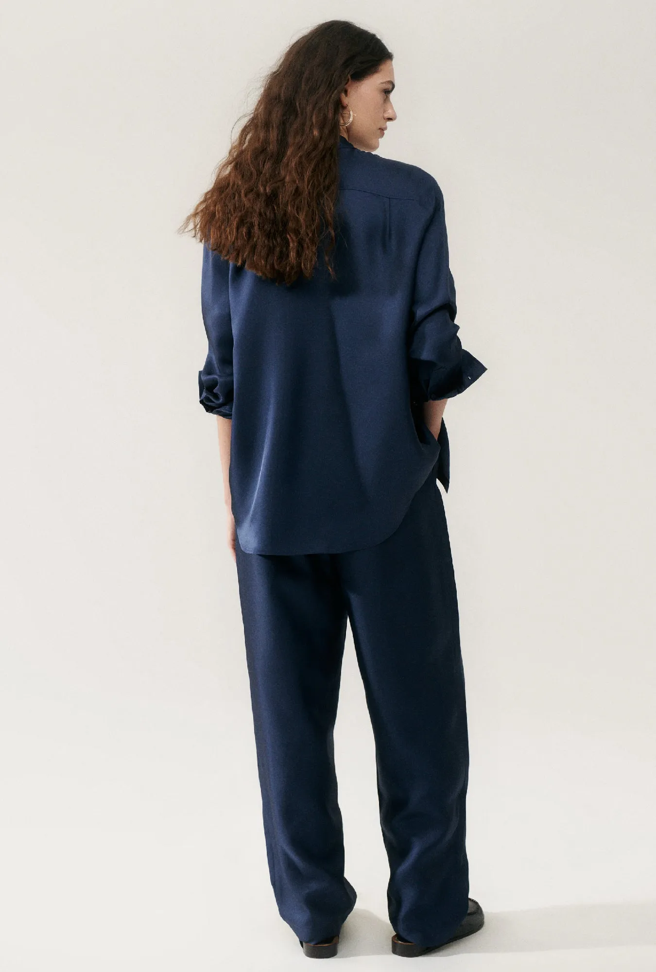 Twill Boyfriend Shirt Midnight sold by Silk Laundry product image thumbnail 4