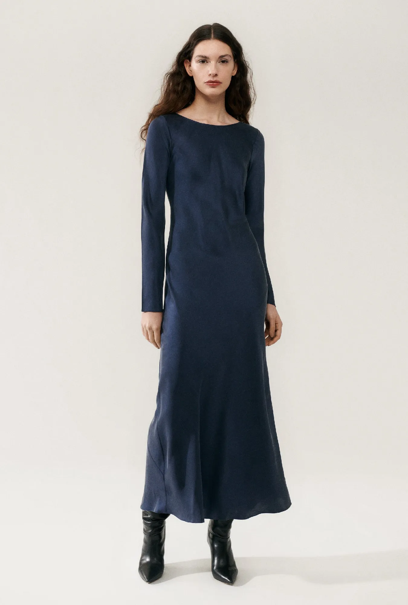 SIENNA DRESS MIDNIGHT sold by Silk Laundry product image thumbnail 4