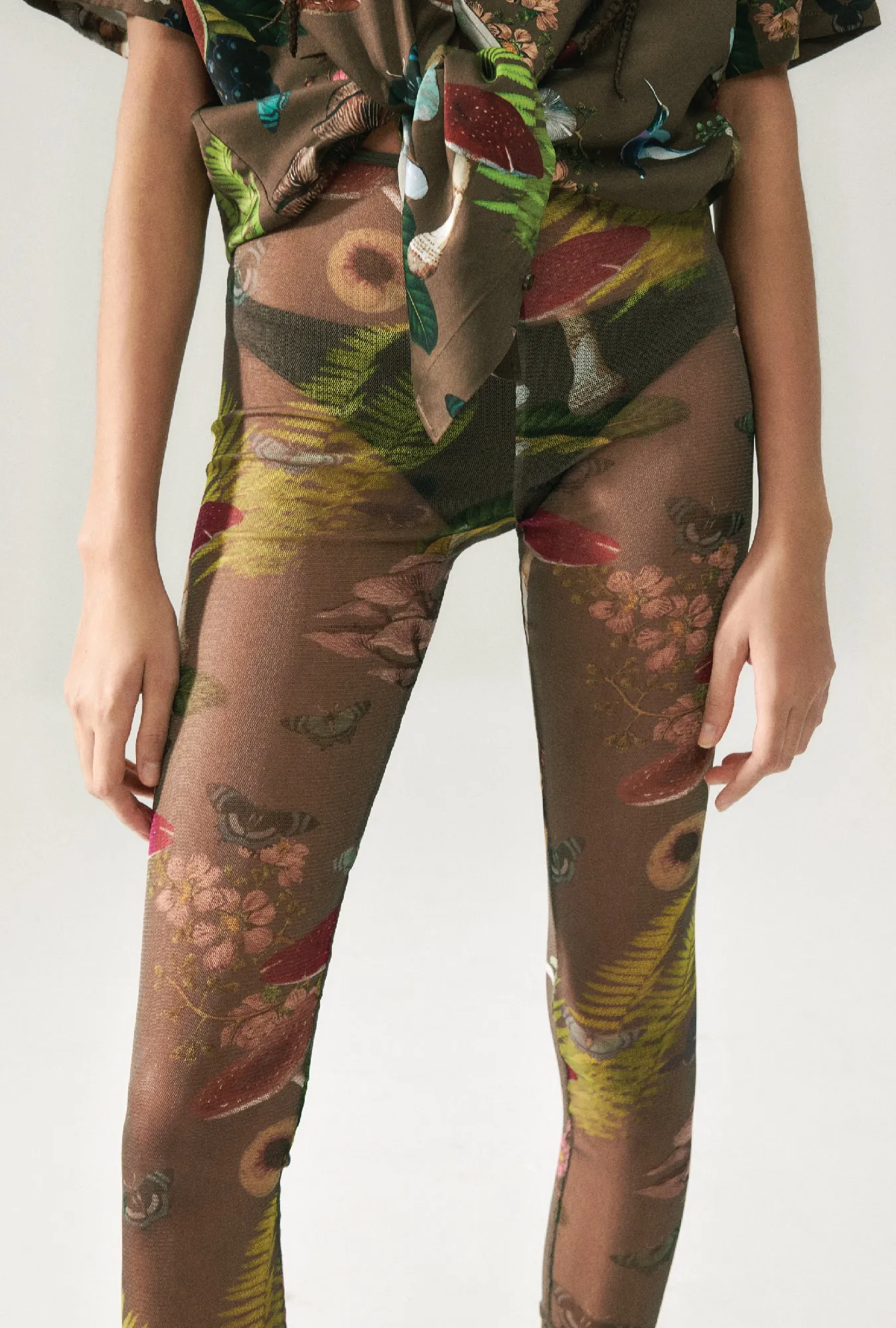 MESH LEGGINGS MAGIC MUSHROOM DARK EARTH sold by Silk Laundry product image thumbnail 3