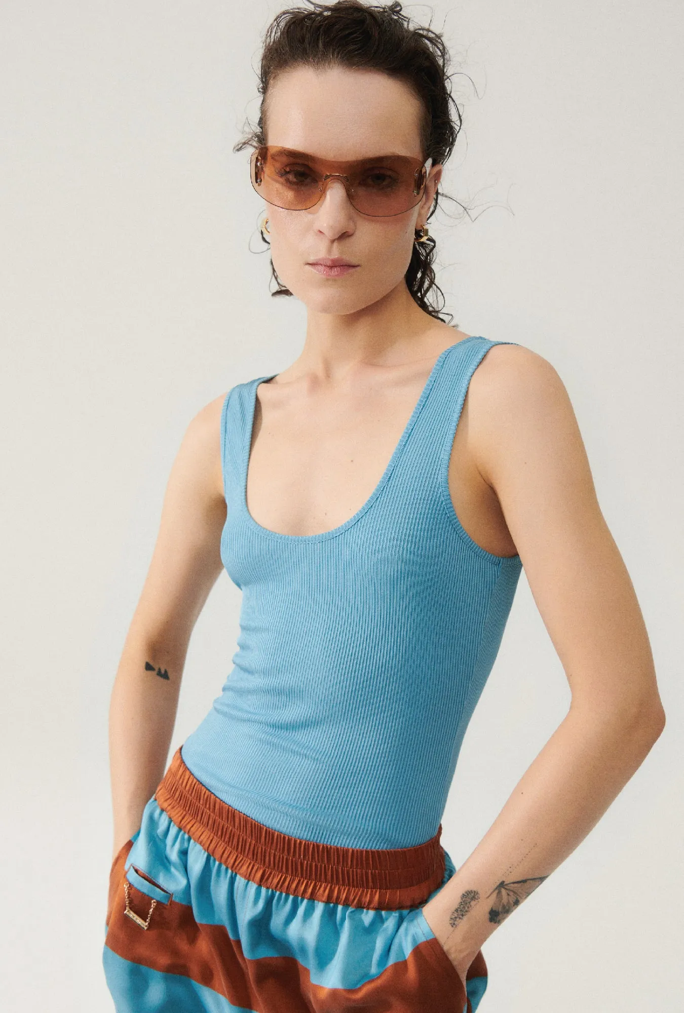 RIBBED TANK LAKE sold by Silk Laundry