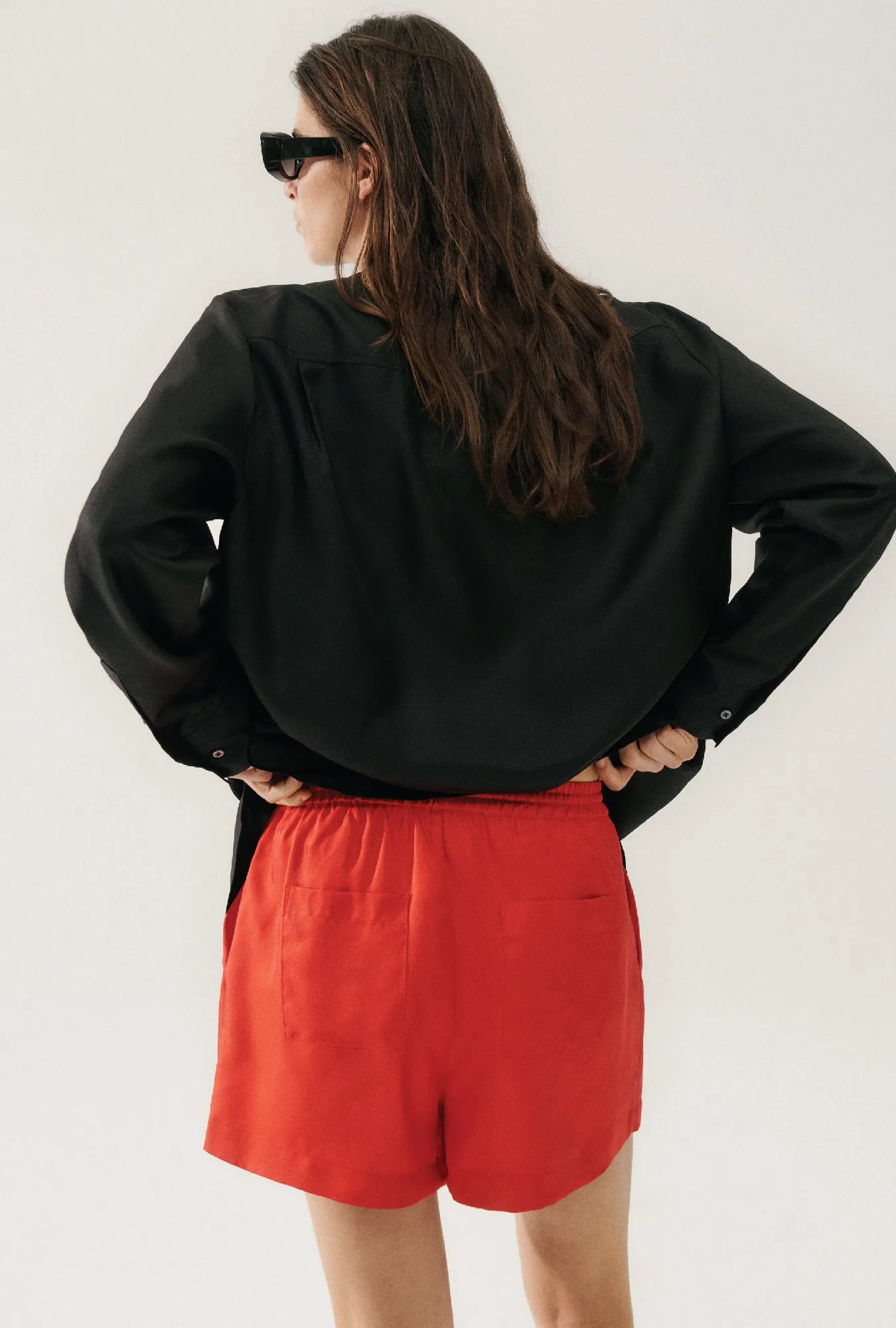 TWILL SLOUCH SHORTS POPPY sold by Silk Laundry product image thumbnail 3