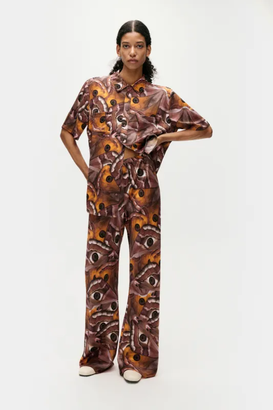 SHORT SLEEVE BOYFRIEND SHIRT WINGSPAN sold by Silk Laundry