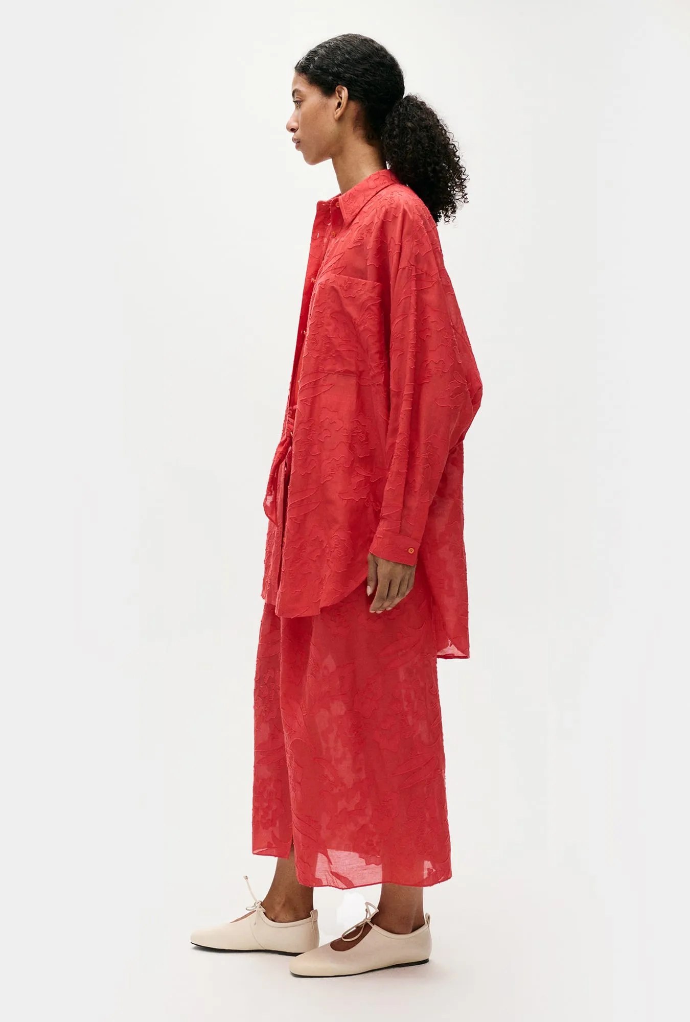 CLIP SILK SHORT SLEEVE BOYFRIEND SHIRT GERANIUM sold by Silk Laundry product image thumbnail 4