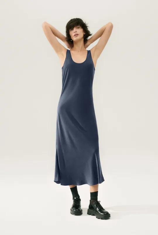 SCOOP NECK DRESS MIDNIGHT sold by Silk Laundry
