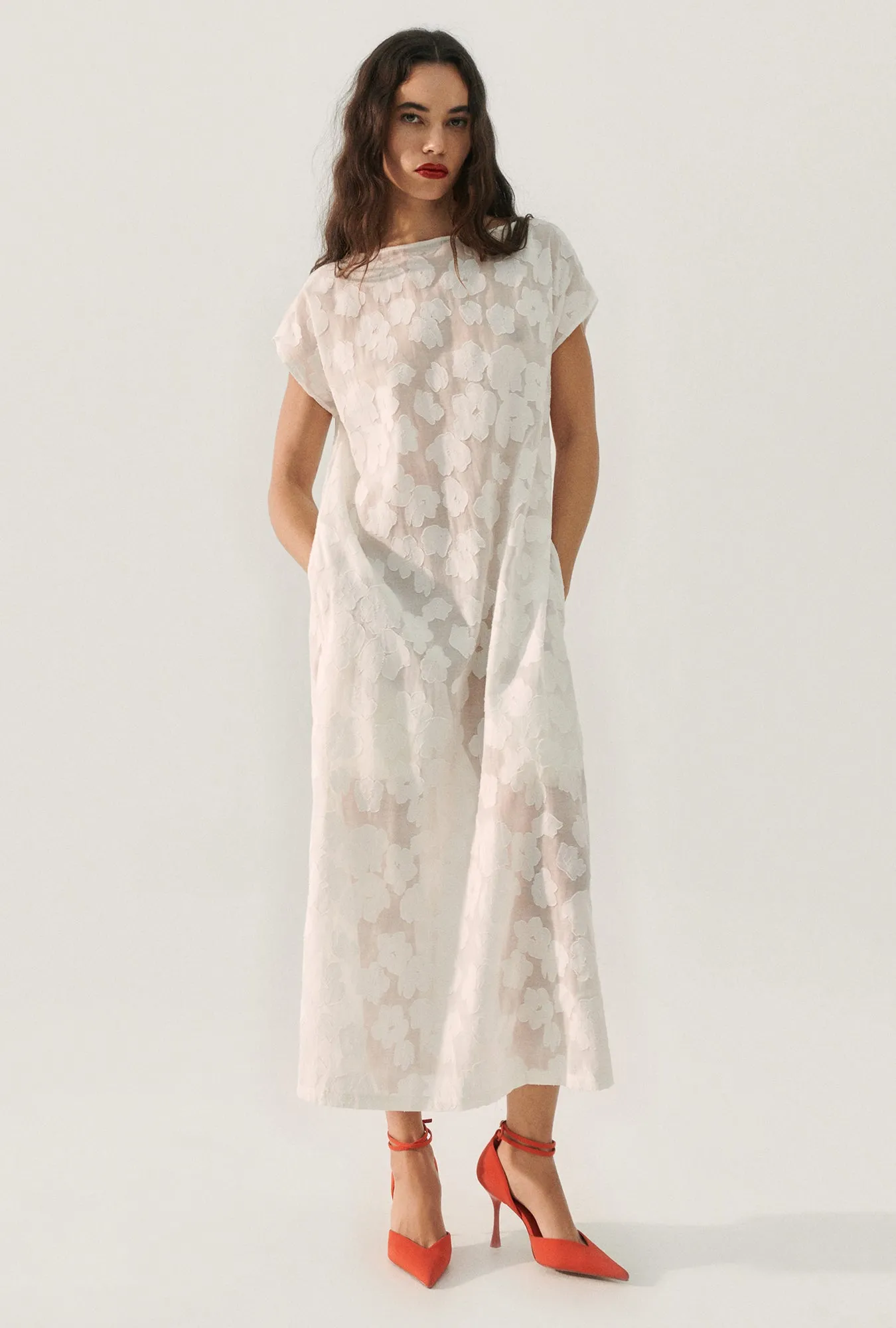 CLIP SILK SIMPLE LOOSE DRESS WHITE sold by Silk Laundry product image thumbnail 4